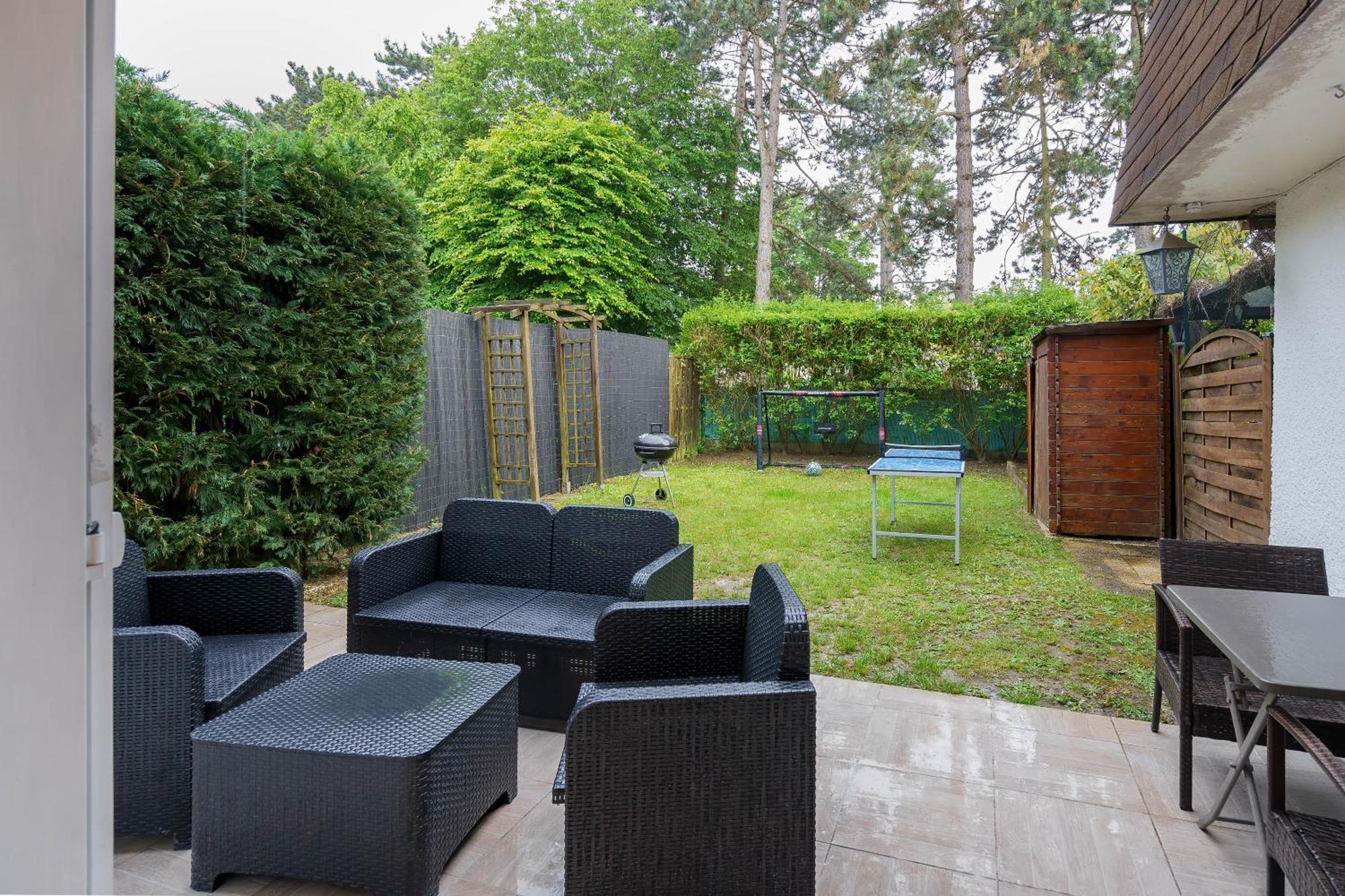La Maison Des Sourires: Tranquil Garden Retreat Near Parc Astérix * Fosses